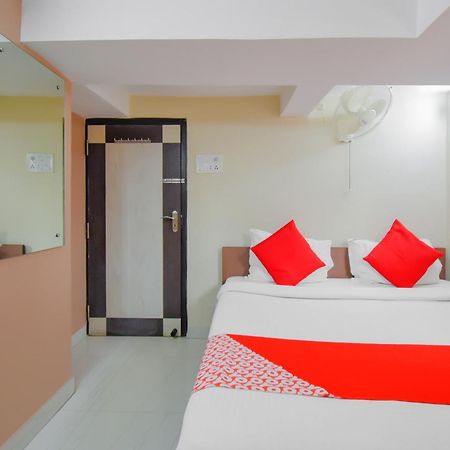 Hotel O Lindsay Inn Guest House Bara Bazar ภายนอก รูปภาพ