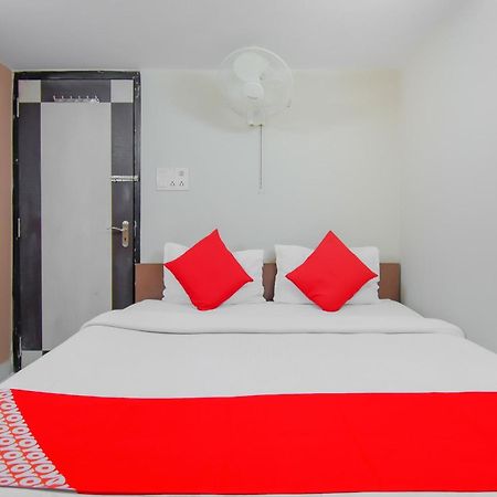 Hotel O Lindsay Inn Guest House Bara Bazar ภายนอก รูปภาพ