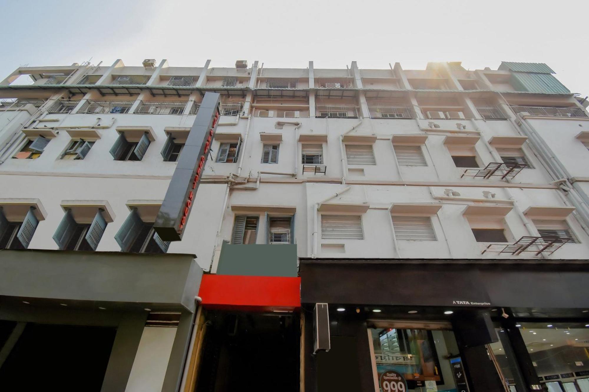 Hotel O Lindsay Inn Guest House Bara Bazar ภายนอก รูปภาพ