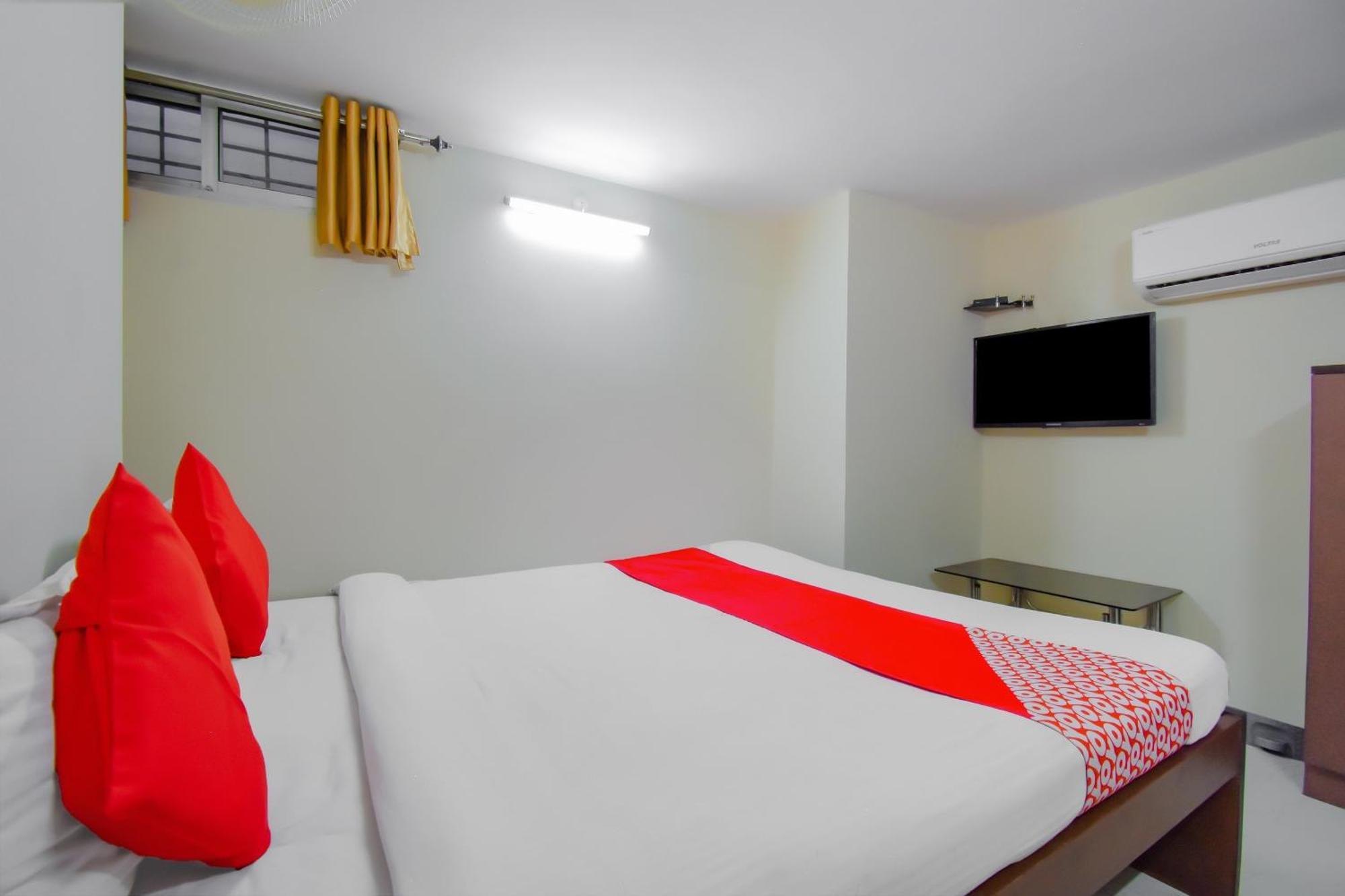 Hotel O Lindsay Inn Guest House Bara Bazar ภายนอก รูปภาพ