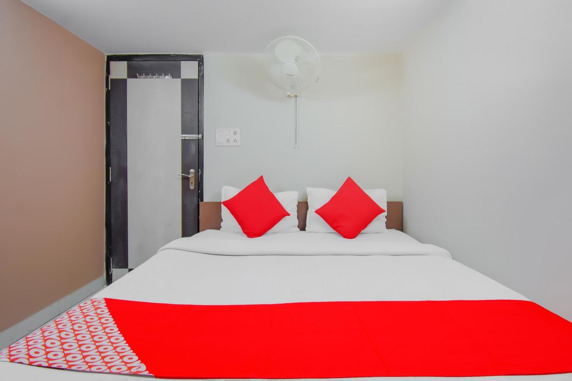 Hotel O Lindsay Inn Guest House Bara Bazar ภายนอก รูปภาพ